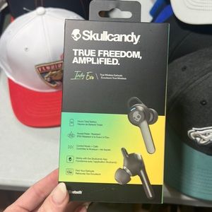 Skullcandy brand new ear buds